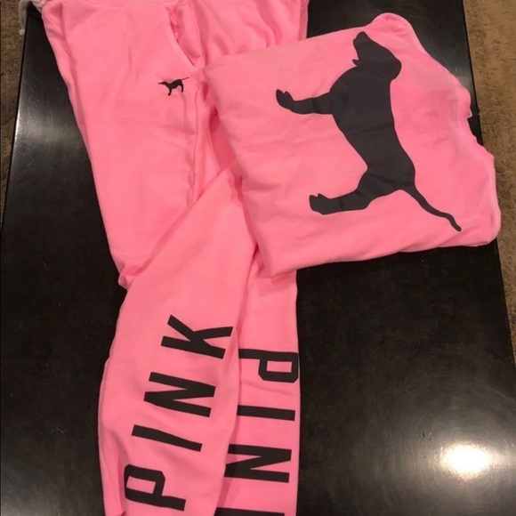 Victoria Secret - Picture 7 of 8